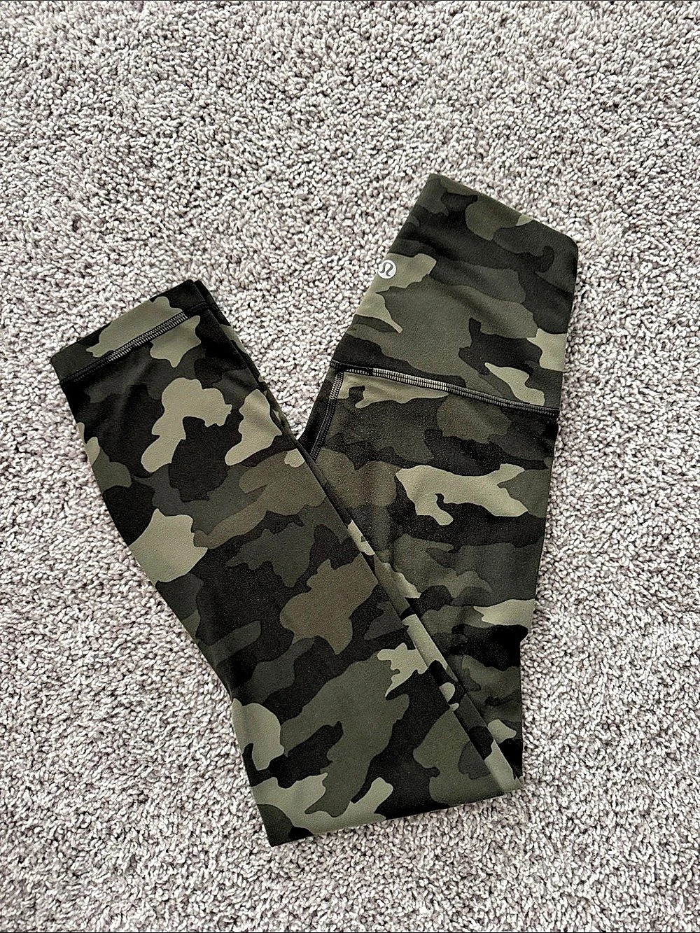 lululemon Align legging 23" Camo Leggings olive green Size 2